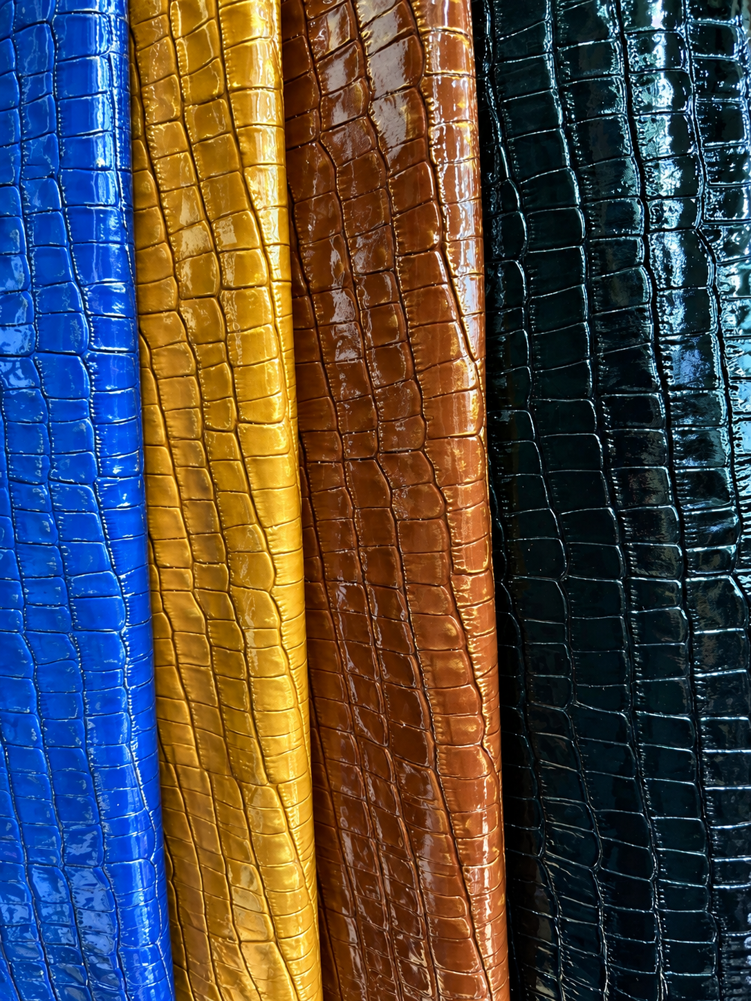 Glossy scale pattern material study